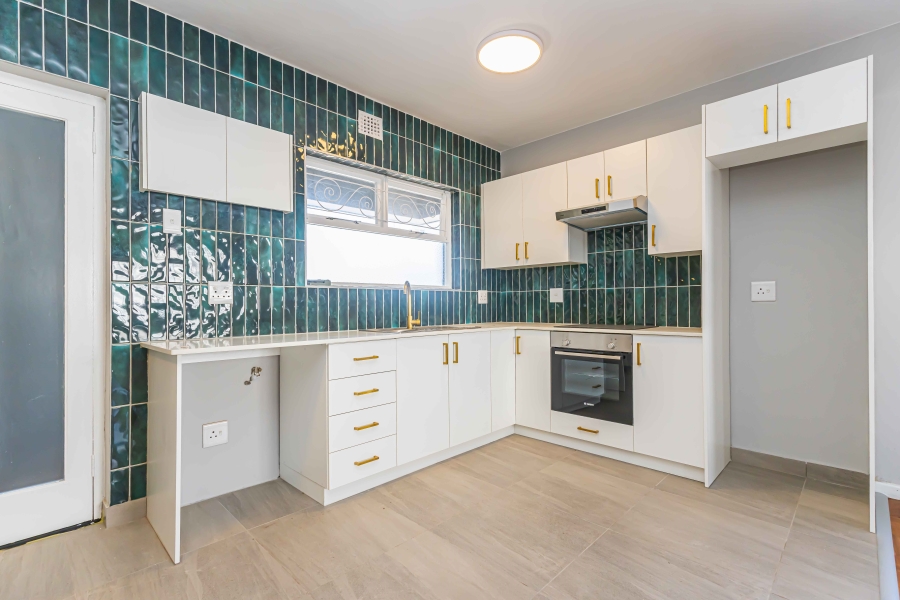 To Let 1 Bedroom Property for Rent in Sea Point Western Cape
